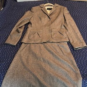 Banana republic wool suit skirt set size 8